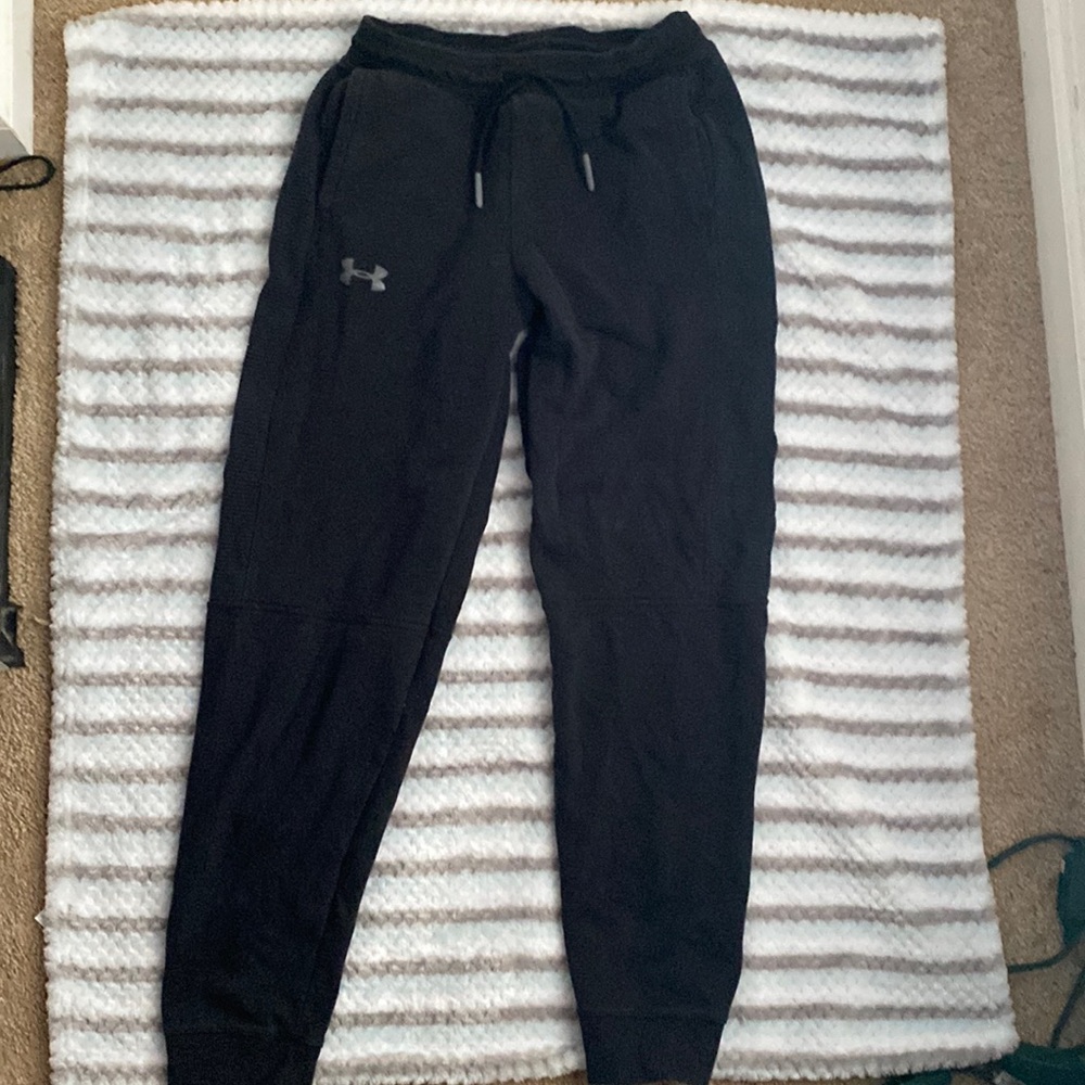 Black Under armor sweats